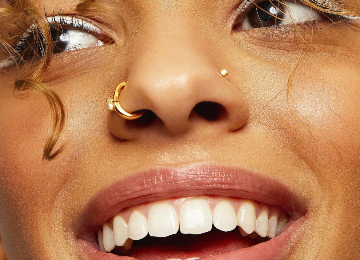 Les-soins-essentiels-pour-vos-bijoux-de-piercings-et-comment-les-entretenir-au-mieux-1